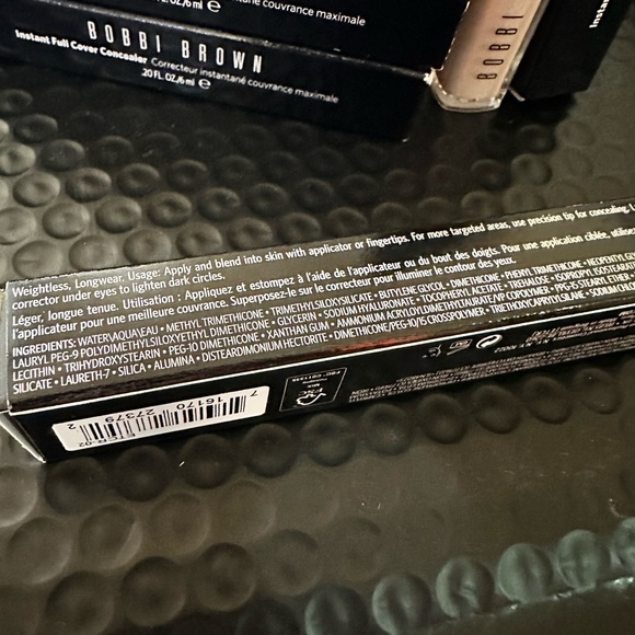 Bobbi Brown Skin Full Cover Concealer .27 fl. oz. LIQ/8 ml - IVORY - Picture 5 of 7
